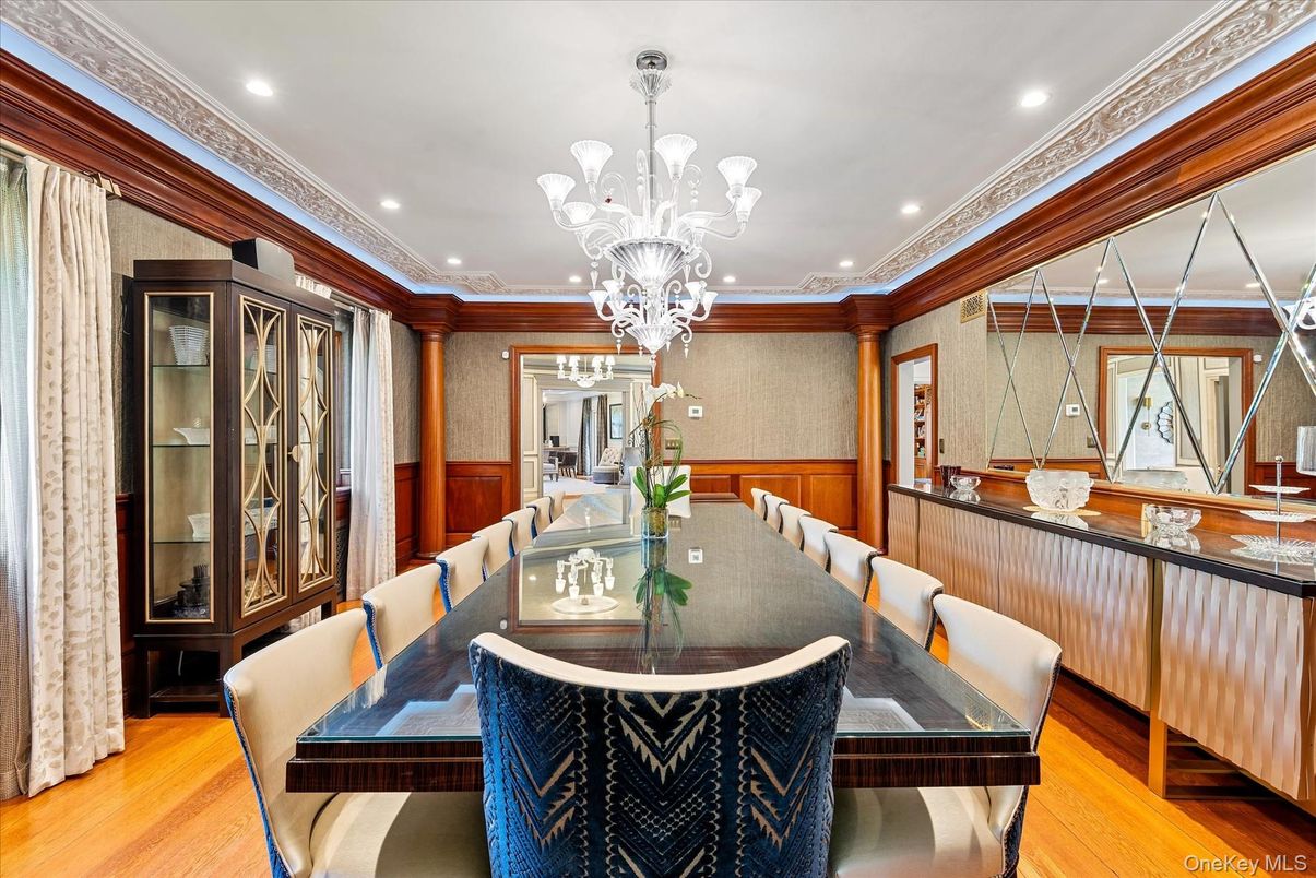 Chandelier, Dining room, Interior, Recessed Lighting, Wood Texture Flooring
