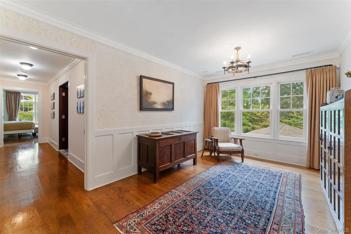 Chandelier, Interior, Wood Texture Flooring
