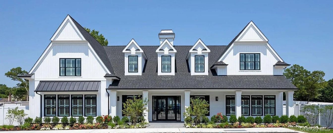 Exterior, Facade, Farmhouse