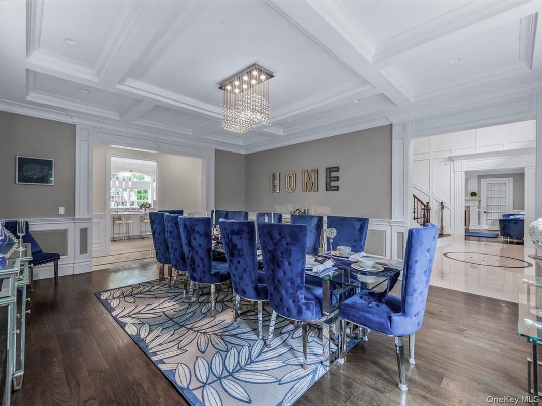 Chandelier, Dining room, Interior, Recessed Lighting, Wood Texture Flooring
