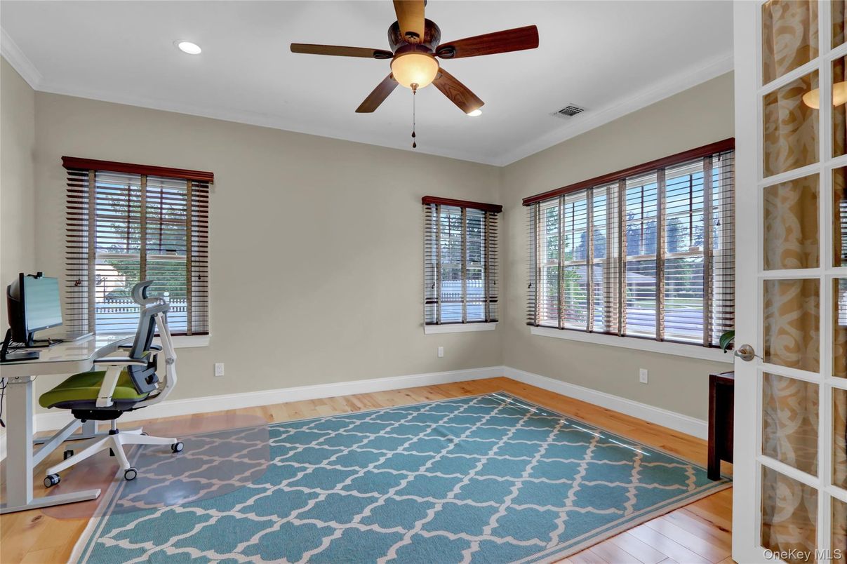 Home Office, Interior, Recessed Lighting, Wood Texture Flooring