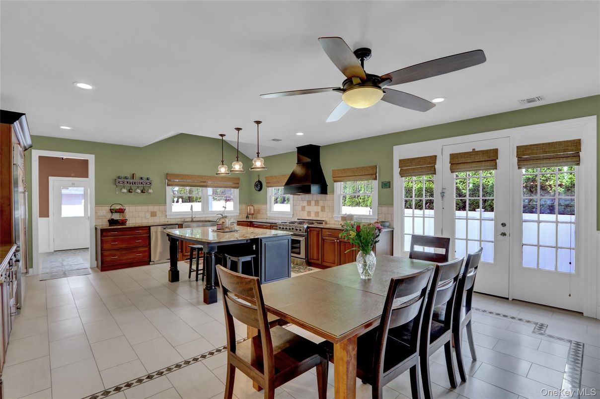Dining room, Interior, Kitchen, Pendant Lights, Recessed Lighting
