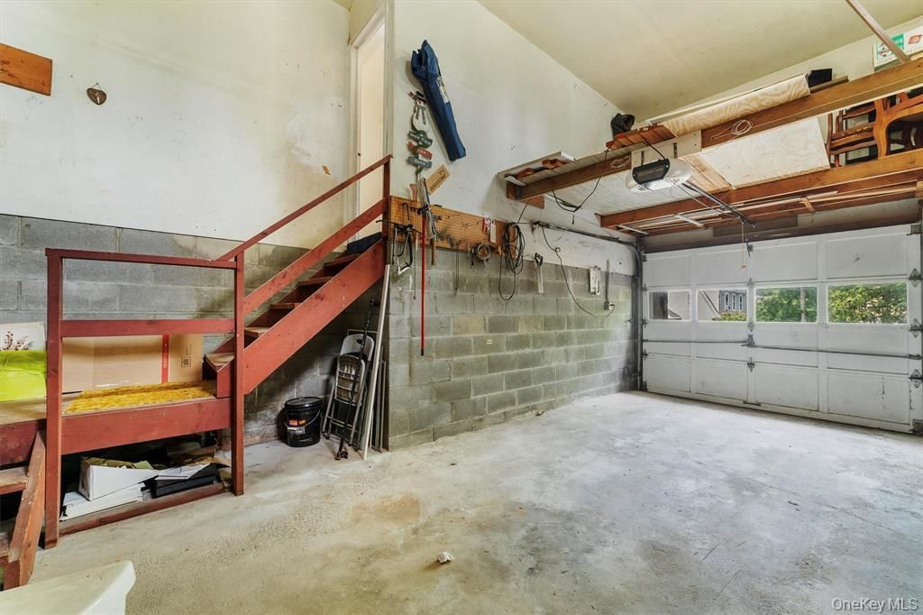 Garage, Interior, Stone Walls