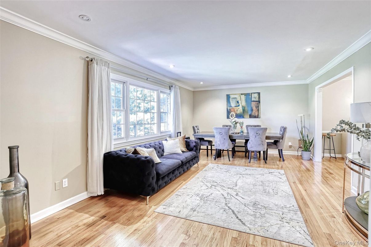 Dining room, Interior, Recessed Lighting, Wood Texture Flooring