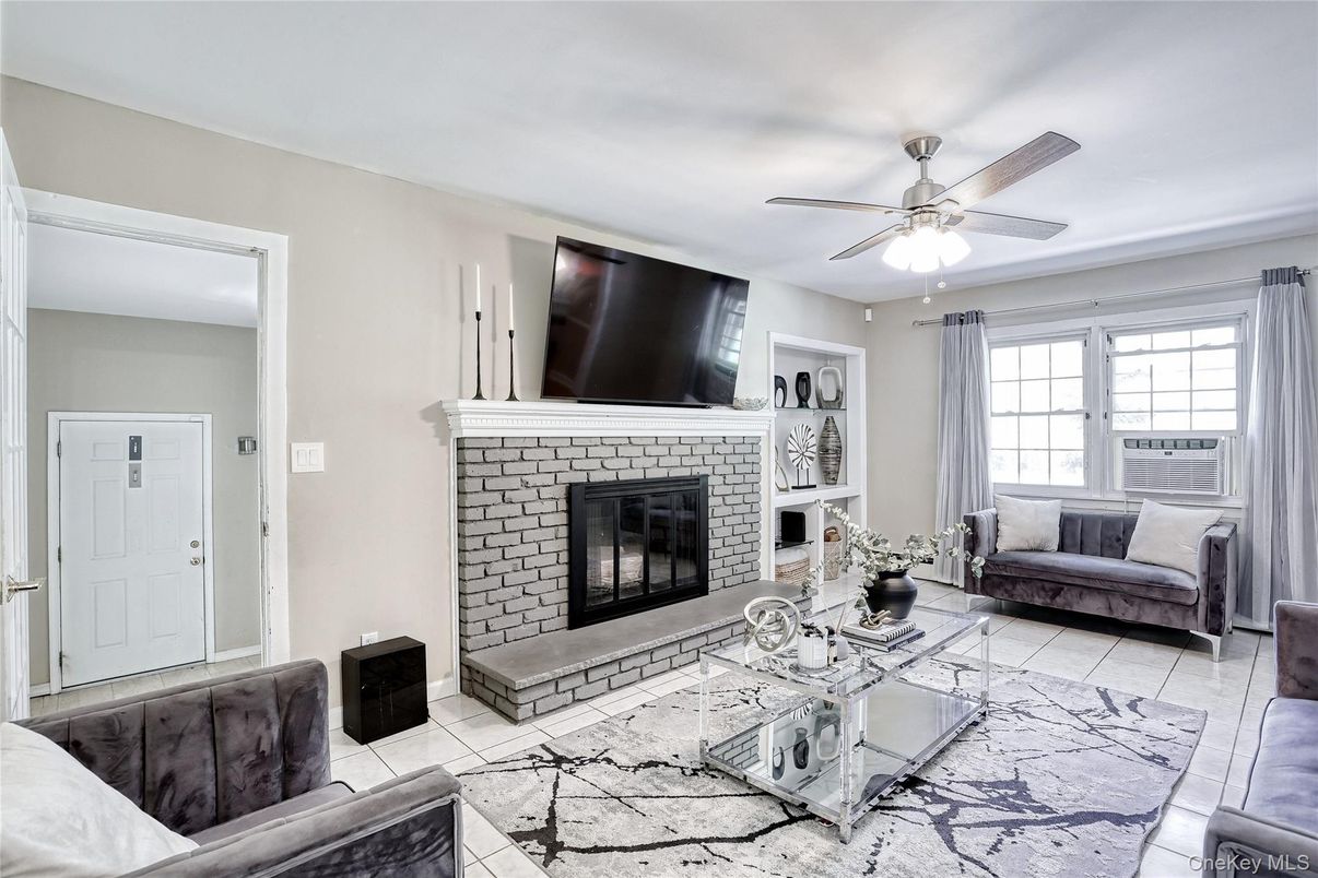 Fireplace, Interior, Living room
