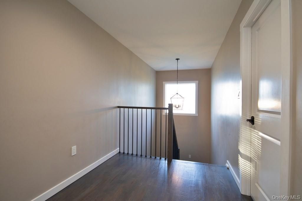Interior, Pendant Lights, Wood Texture Flooring