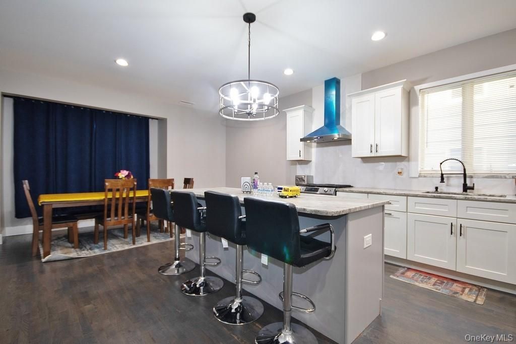 Dining room, Interior, Kitchen, Pendant Lights, Recessed Lighting, Wood Texture Flooring
