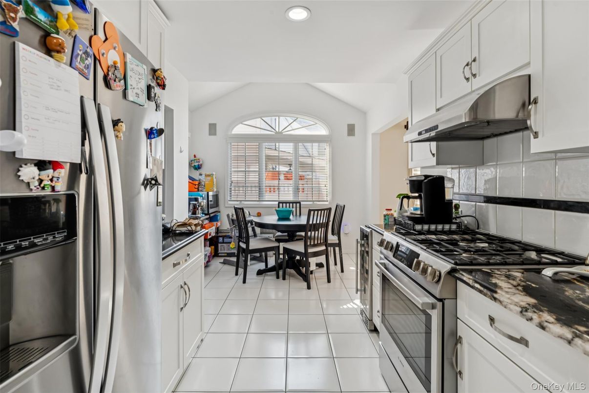 Dining room, Interior, Kitchen, Recessed Lighting