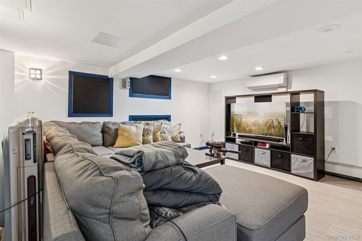 Interior, Living room, Recessed Lighting