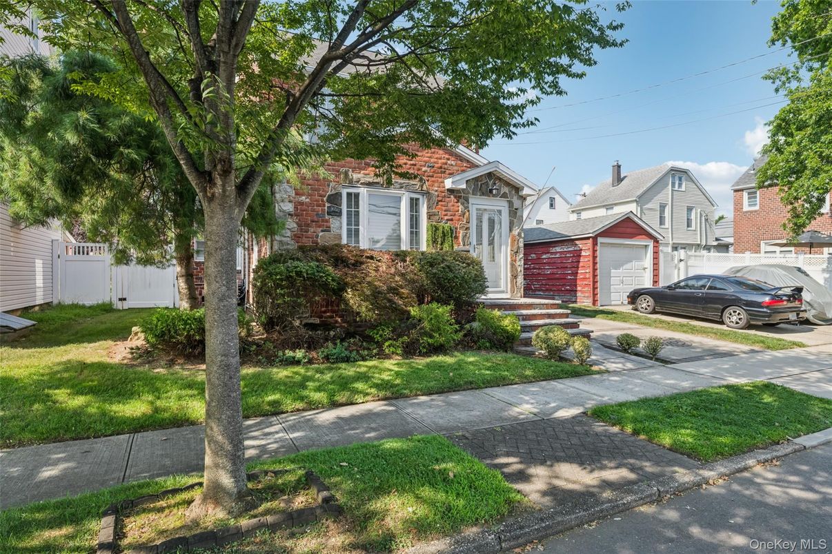Attached, Detached Garage, Exterior, Facade, Brick Facade, Cape Cod