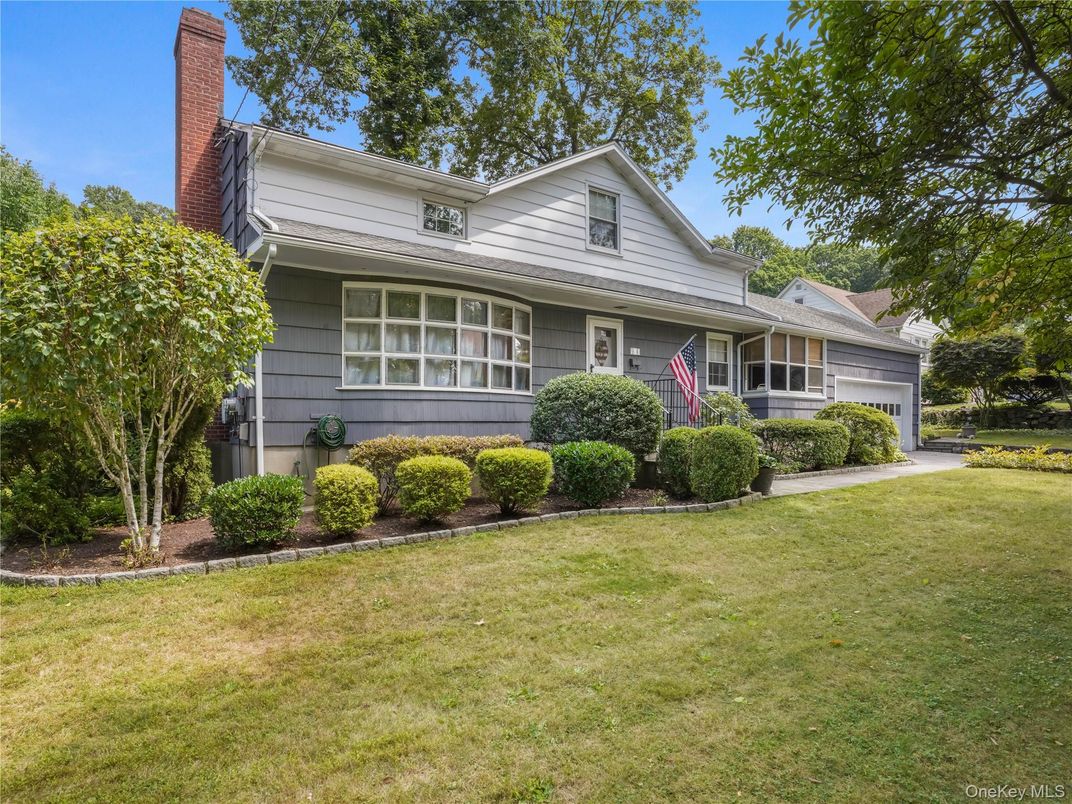 Attached, Backyard, Exterior, Facade, Split Level