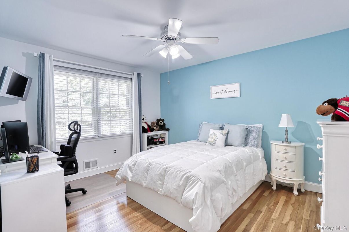 Bedroom, Home Office, Interior, Wood Texture Flooring