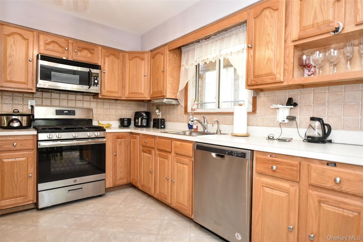 Interior, Kitchen, Stainless Steel Appliances