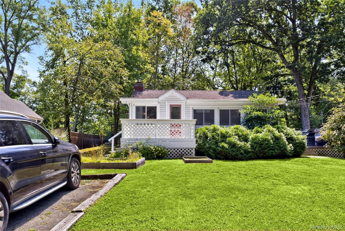 Backyard, Exterior, Facade, Cape Cod