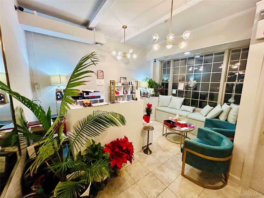 Interior, Living room, Pendant Lights