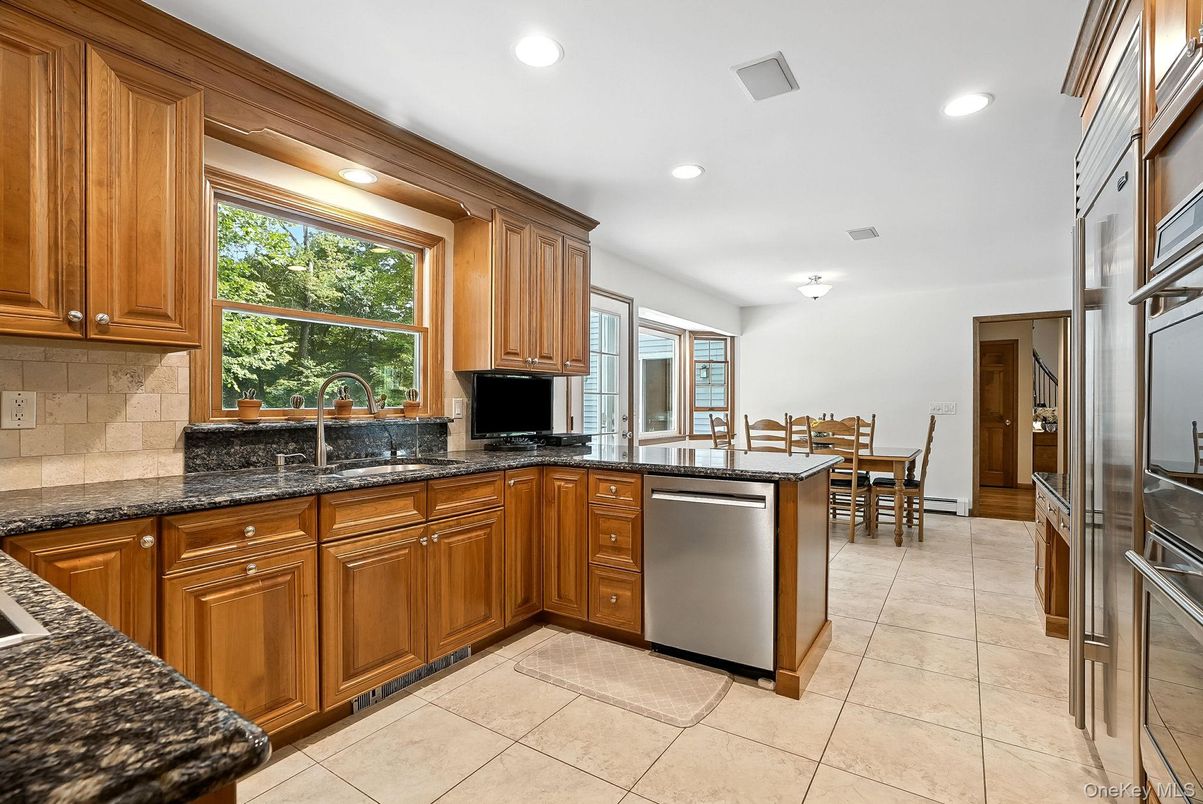 Dining room, Interior, Kitchen, Recessed Lighting