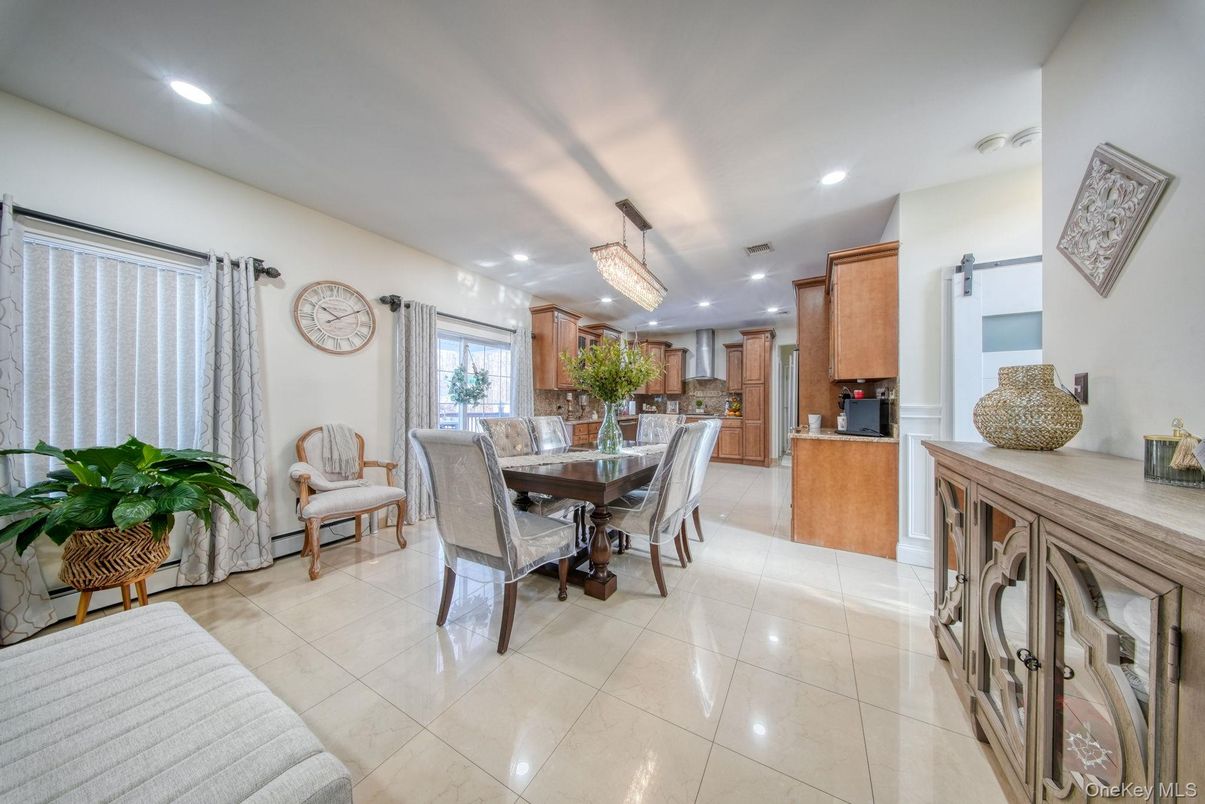 Dining room, Interior, Kitchen, Recessed Lighting