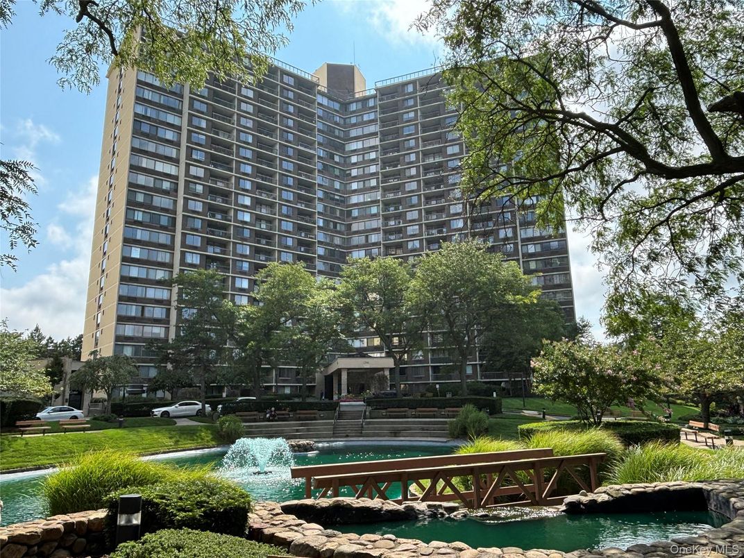 Exterior, Facade, Condo Building