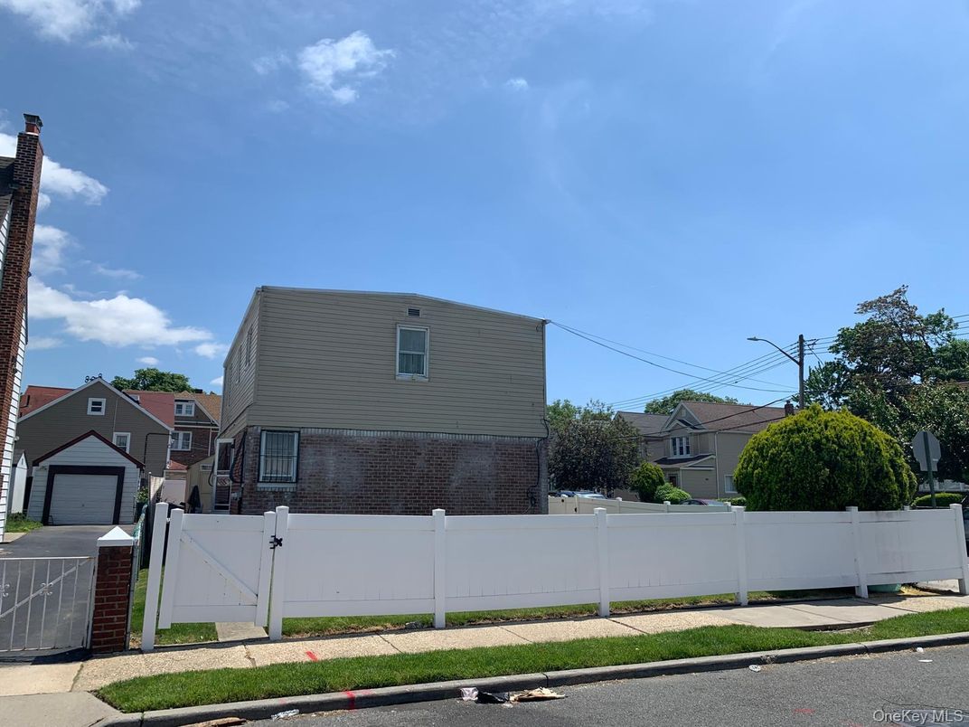 Detached Garage, Exterior