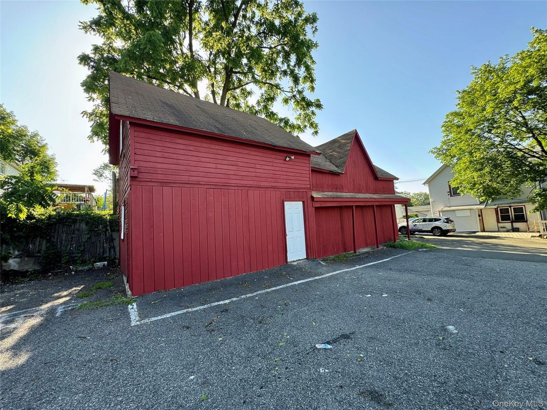 Detached Garage, Exterior