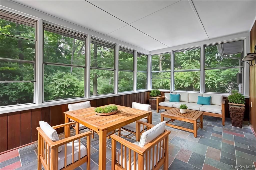 Dining room, Interior, Living room, Sun Room