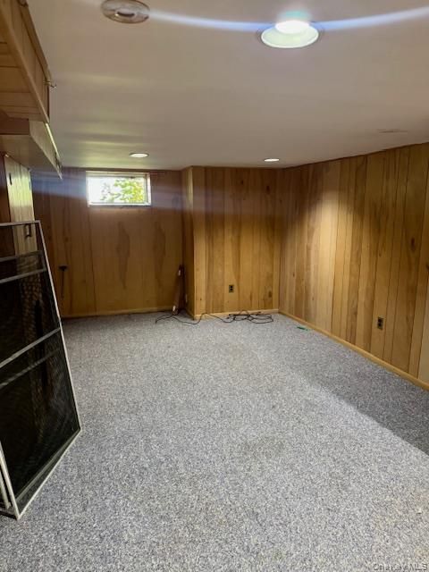 Empty room, Interior, Recessed Lighting, Wooden Walls