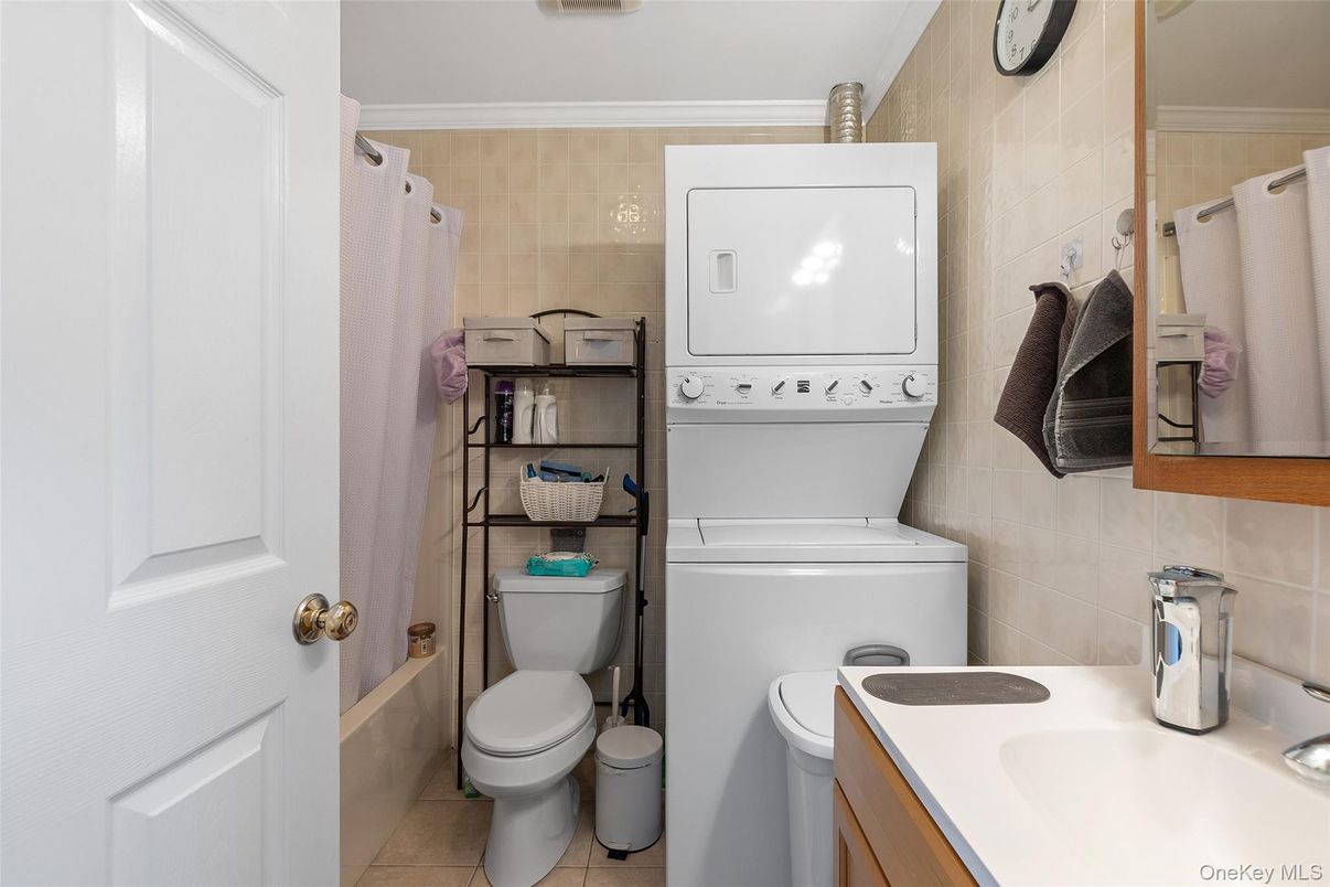 Bathroom, Interior, Utility Closets, Washer