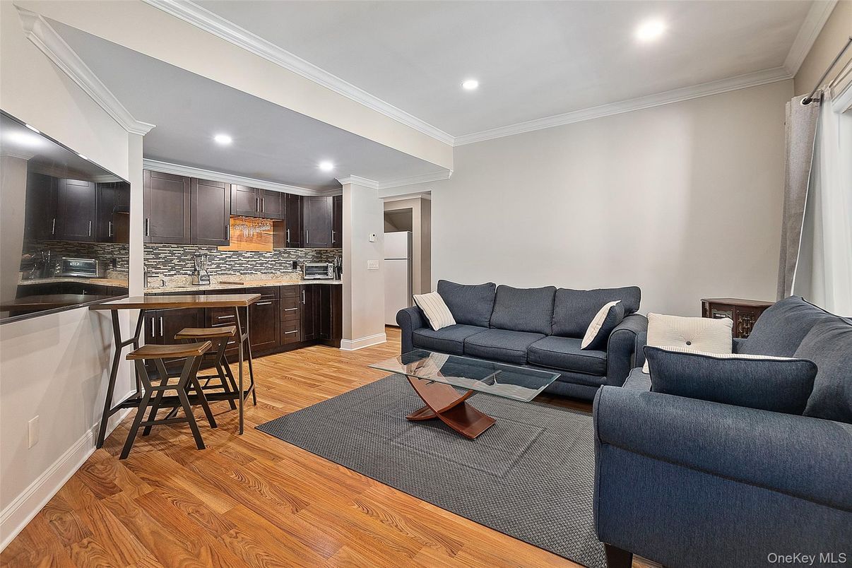 Interior, Kitchen, Living room, Recessed Lighting, Wood Texture Flooring