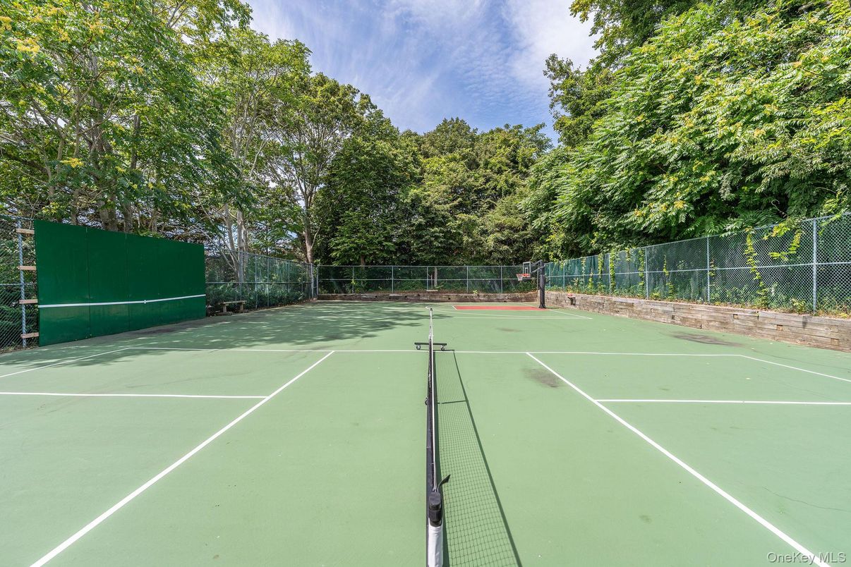 Exterior, Tennis Courts