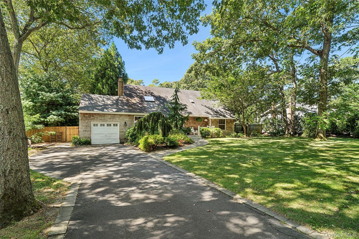 Attached, Exterior, Facade, Brick Facade, Cape Cod