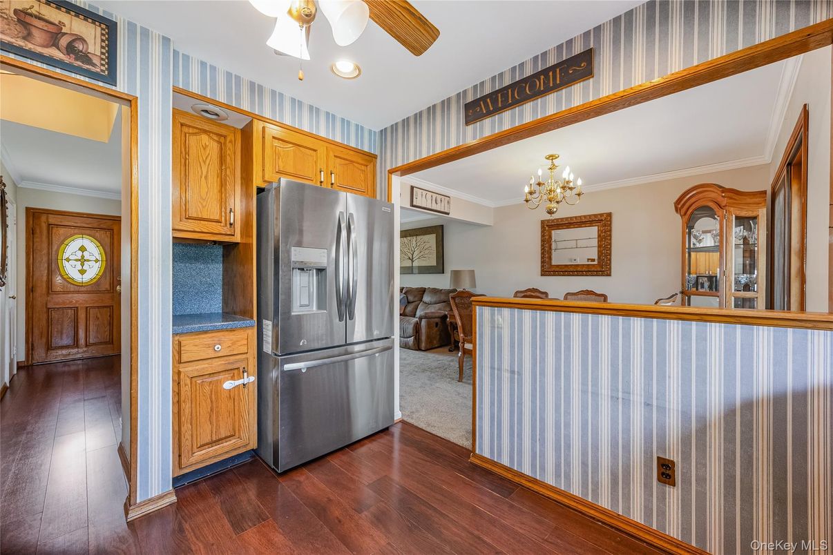 Chandelier, Interior, Kitchen, Wood Texture Flooring