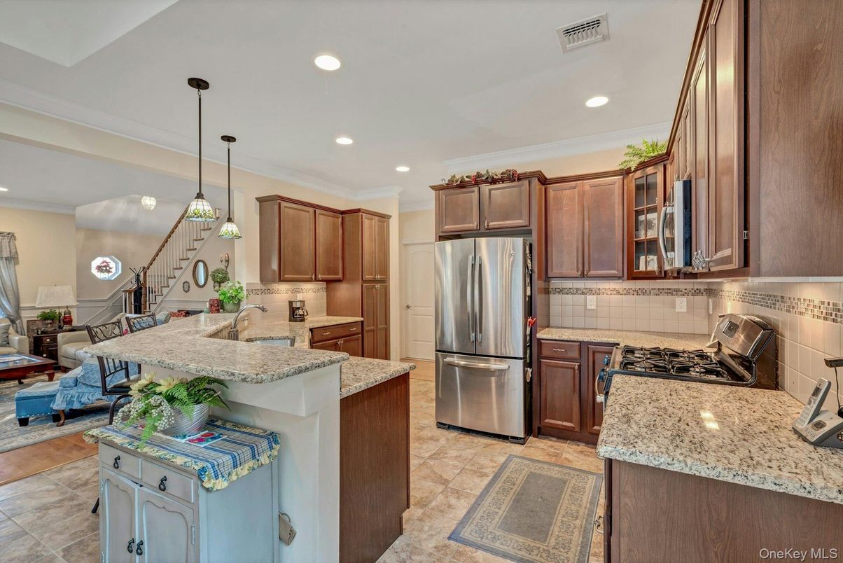 Interior, Kitchen, Pendant Lights, Recessed Lighting, Stainless Steel Appliances