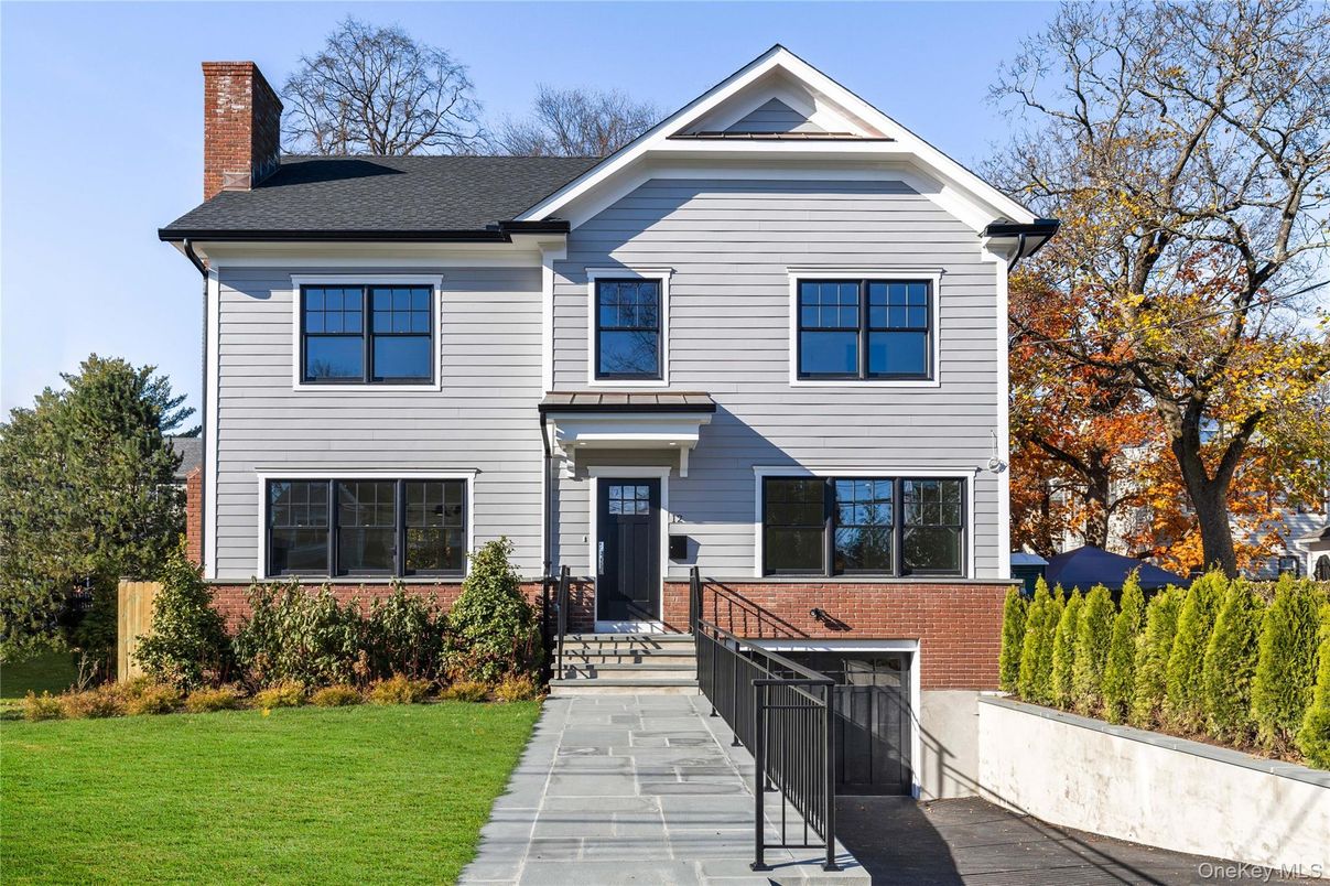 Exterior, Facade, Brick Facade, Farmhouse