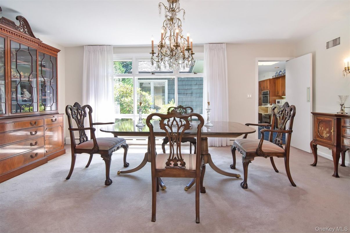 Chandelier, Dining room, Interior