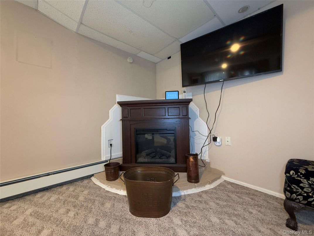 Fireplace, Interior, Recessed Lighting