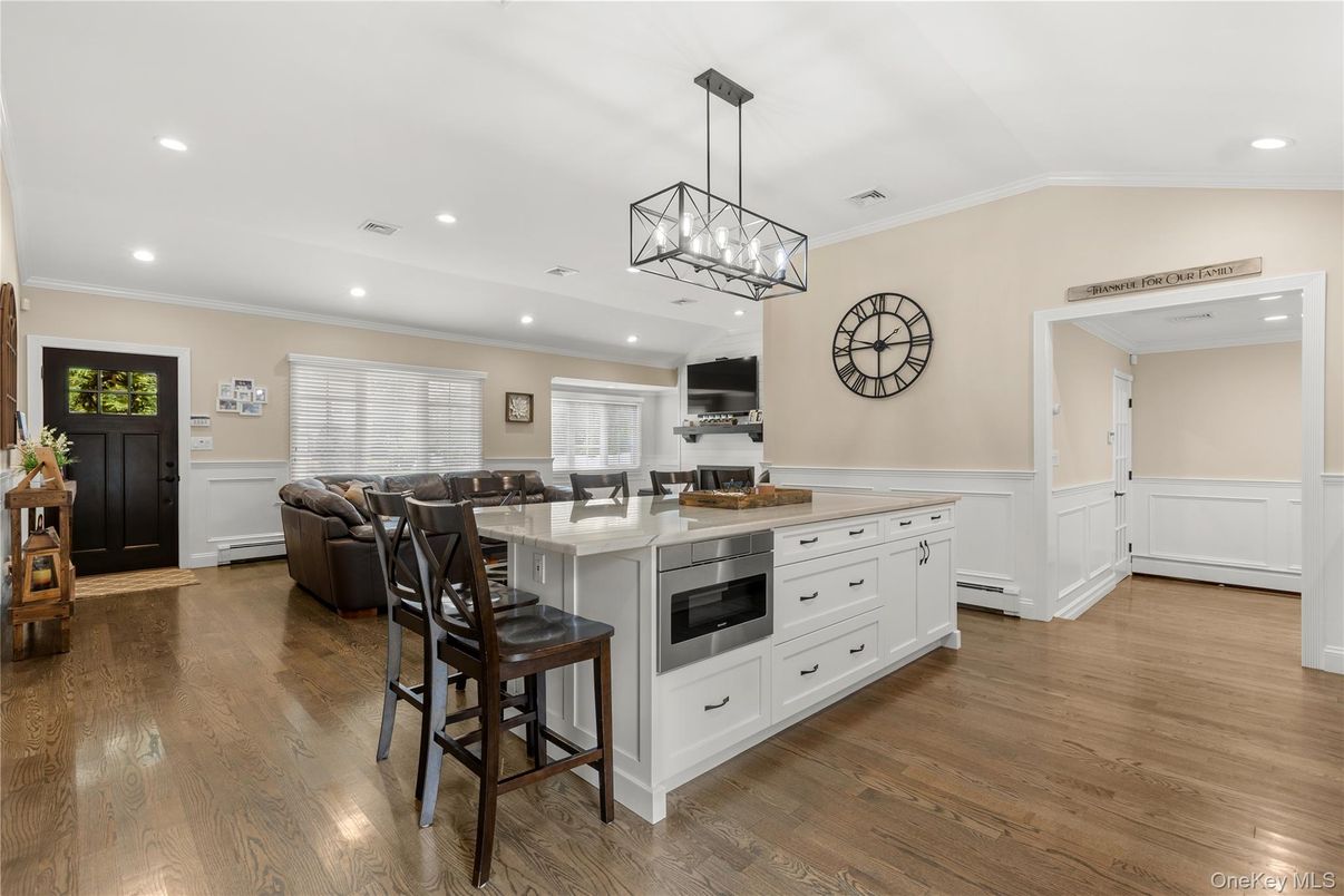 Interior, Kitchen, Living room, Pendant Lights, Recessed Lighting, Wood Texture Flooring
