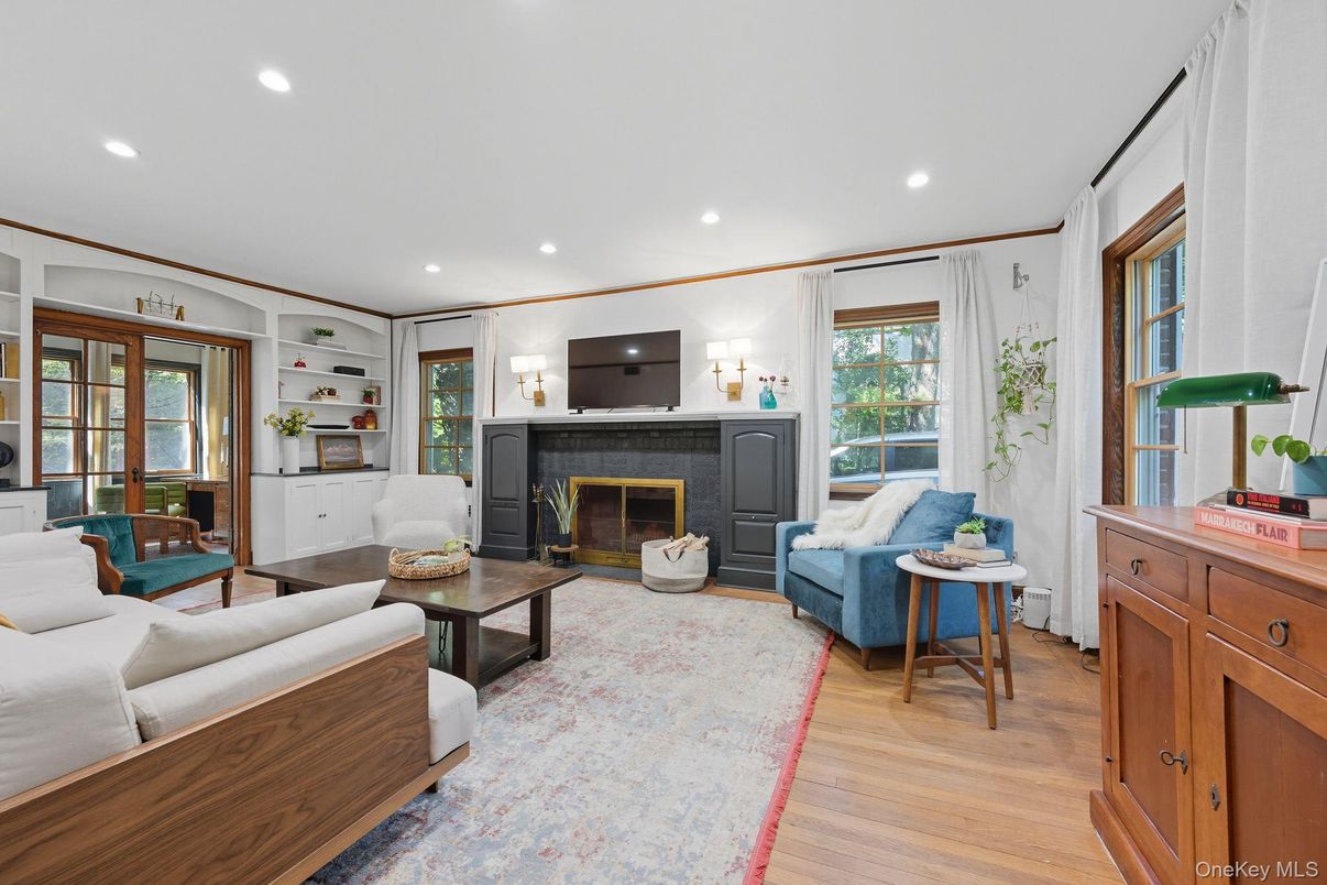 Fireplace, Interior, Living room, Recessed Lighting, Wood Texture Flooring
