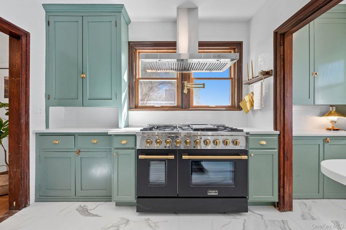 Interior, Kitchen, Marble, Stainless Steel Appliances