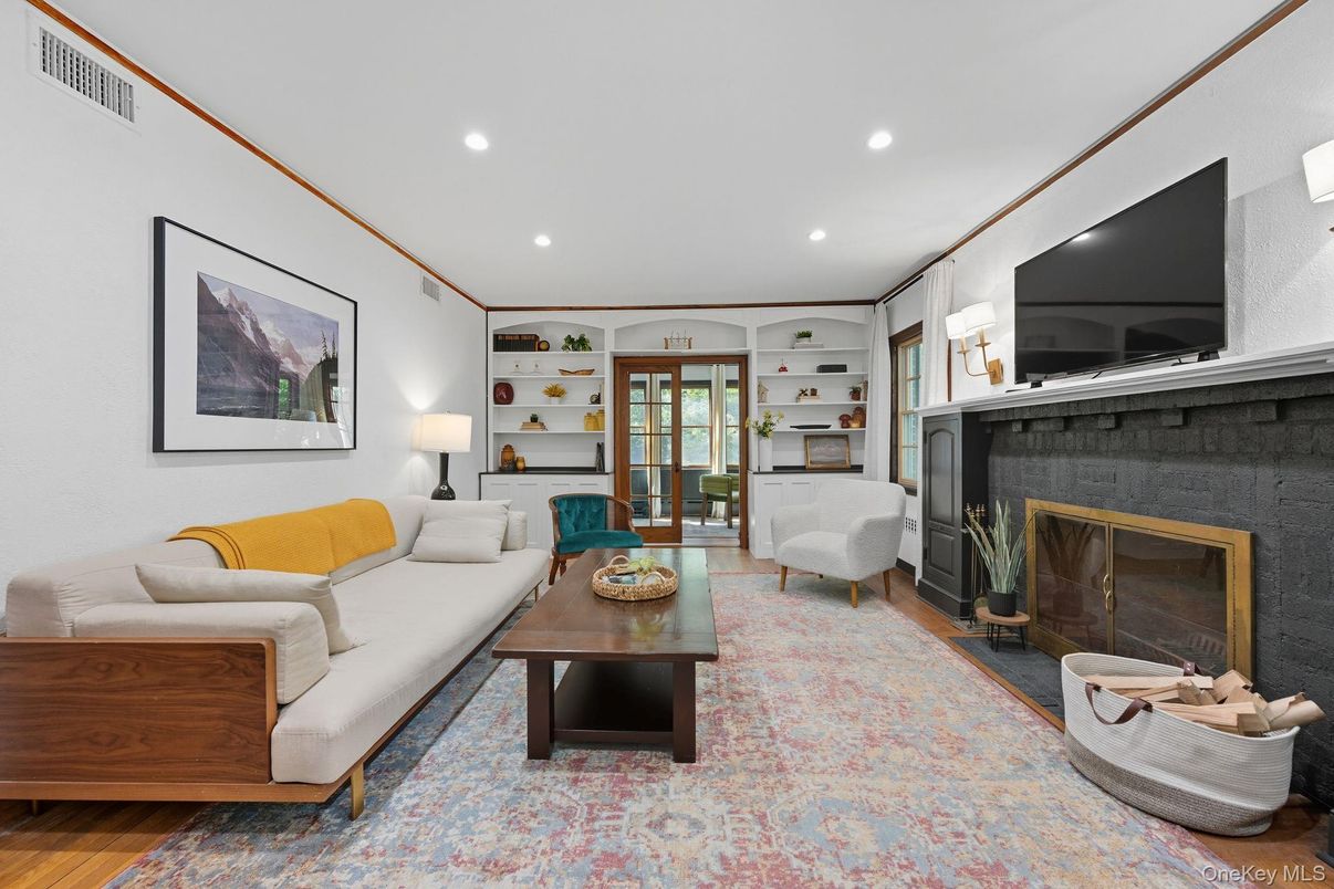 Fireplace, Interior, Living room, Recessed Lighting, Wood Texture Flooring