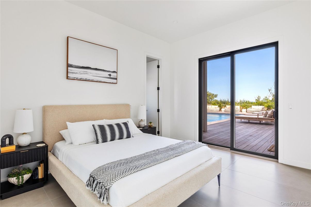 Bedroom, Interior, Water