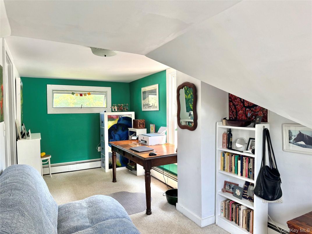Home Office, Interior