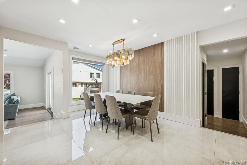 Chandelier, Dining room, Interior, Recessed Lighting, Wood Texture Flooring