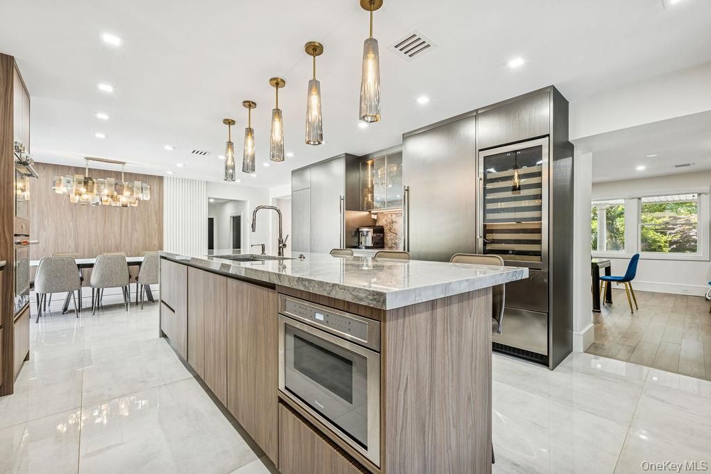 Dining room, Interior, Kitchen, Pendant Lights, Recessed Lighting, Stainless Steel Appliances