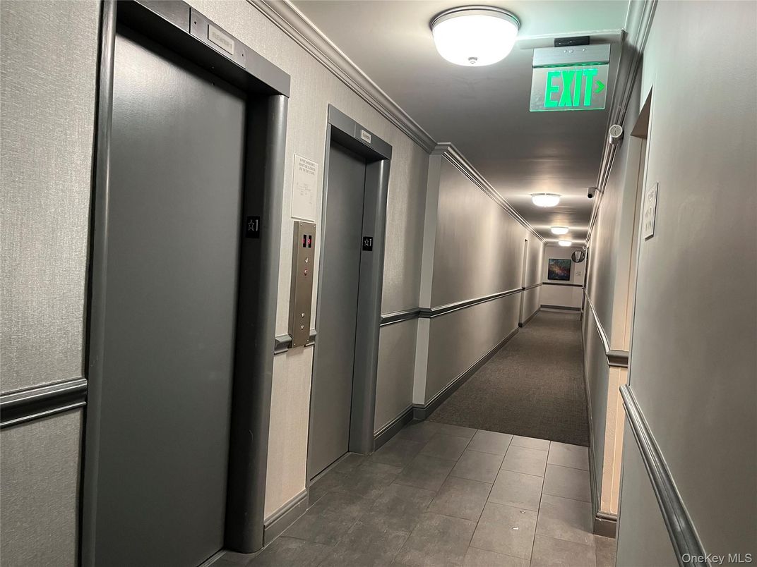 Elevator, Interior