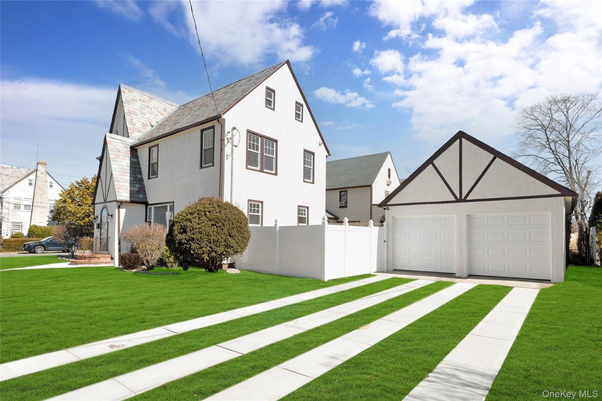 Attached, Detached Garage, Exterior, Facade, Farmhouse