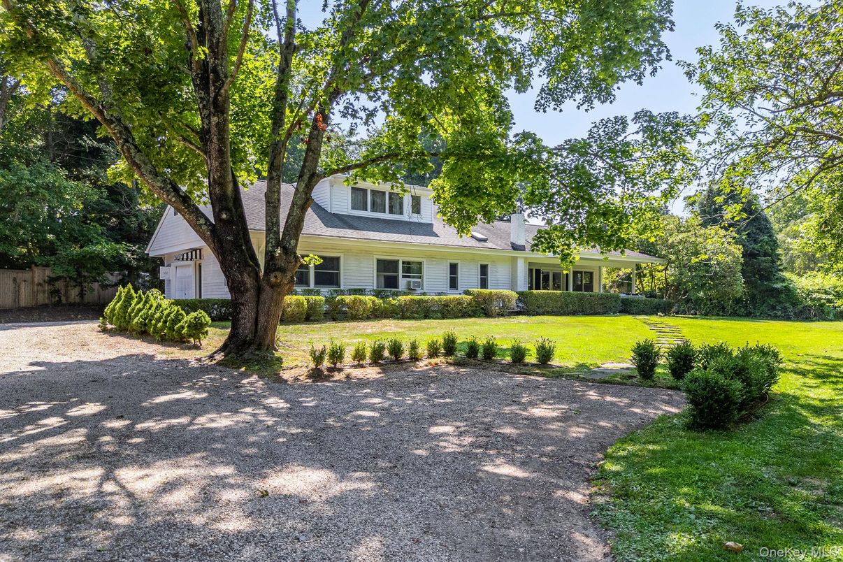 Backyard, Exterior, Facade, Cape Cod