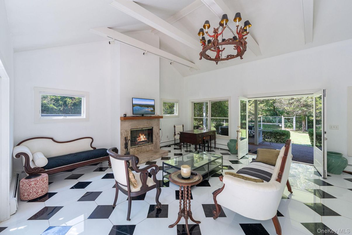 Fireplace, Interior, Living room