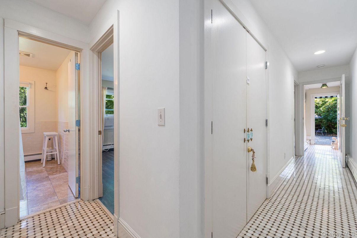 Interior, Recessed Lighting