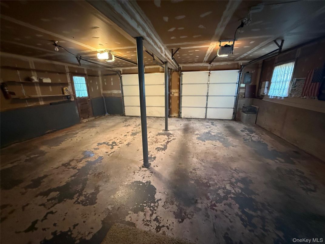 Garage, Interior