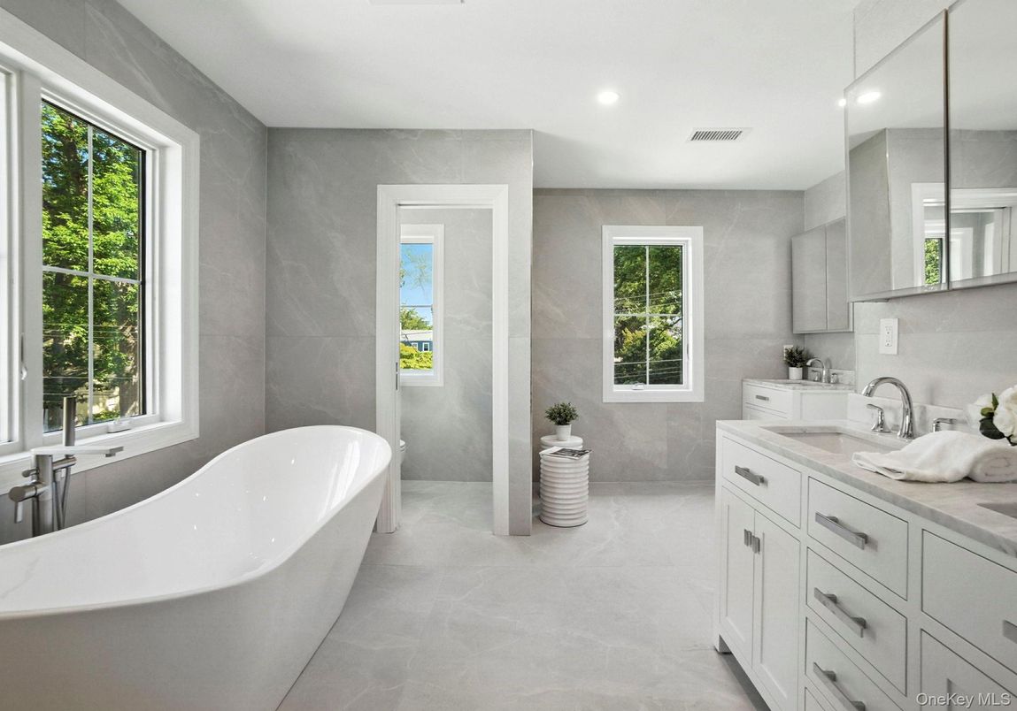 Bathroom, Dual Sink Vanities, Free Standing Baths, Interior, Recessed Lighting